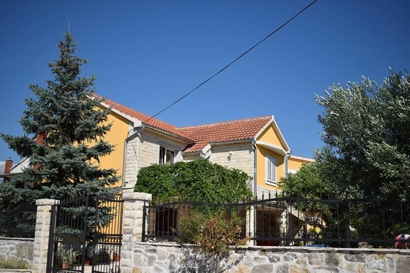 Matanovi Dvori-Krka National Park Hotel Lozovac Exterior foto